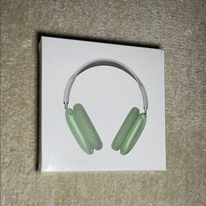 Green Wireless Headphones